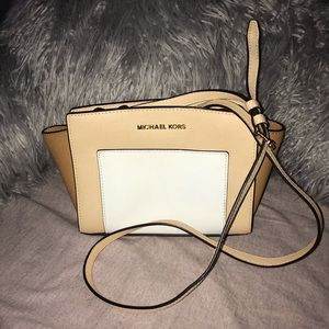 Michael Kors Selma pocket Medium messenger bag